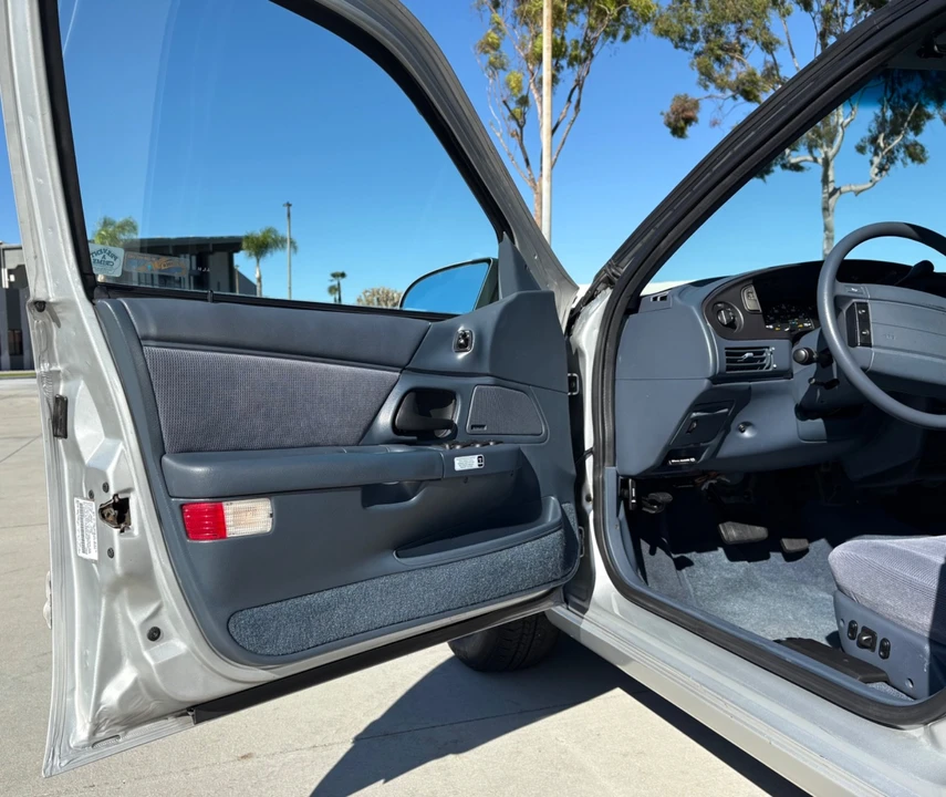 1993 Ford Taurus 2nd Gen - Image 18 of 21