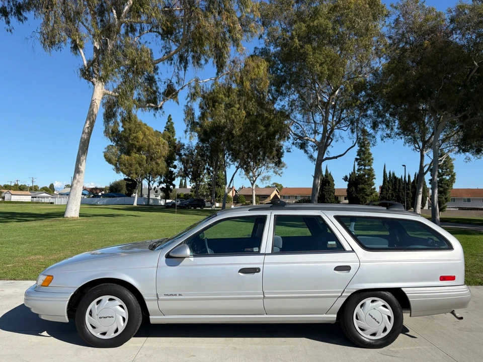 1993 Ford Taurus 2nd Gen - Image 2 of 21