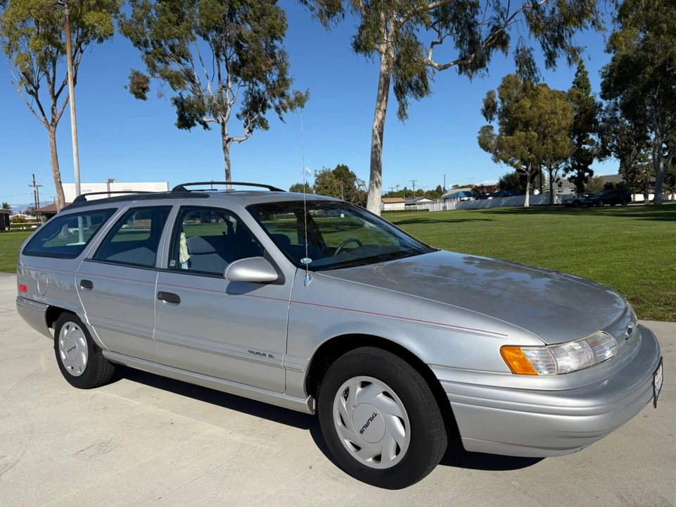 1993 Ford Taurus 2nd Gen - Image 9 of 21