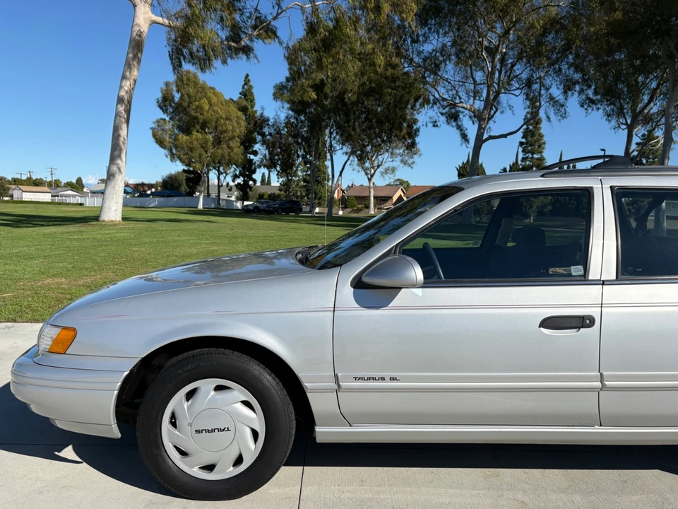 1993 Ford Taurus 2nd Gen - Image 5 of 21