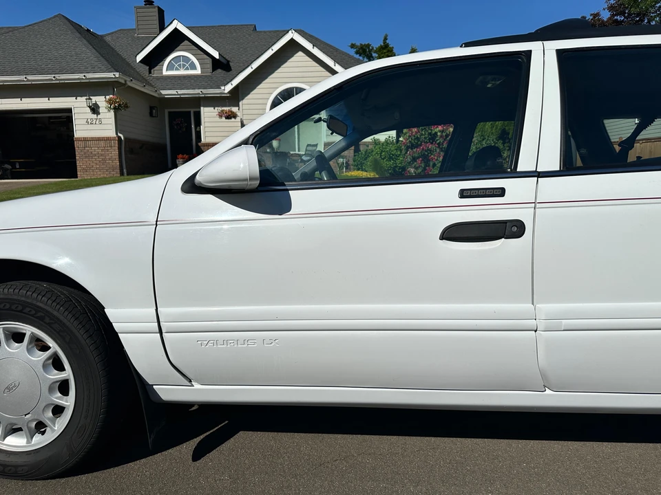 1993 Ford Taurus 2nd Gen - Image 31 of 31