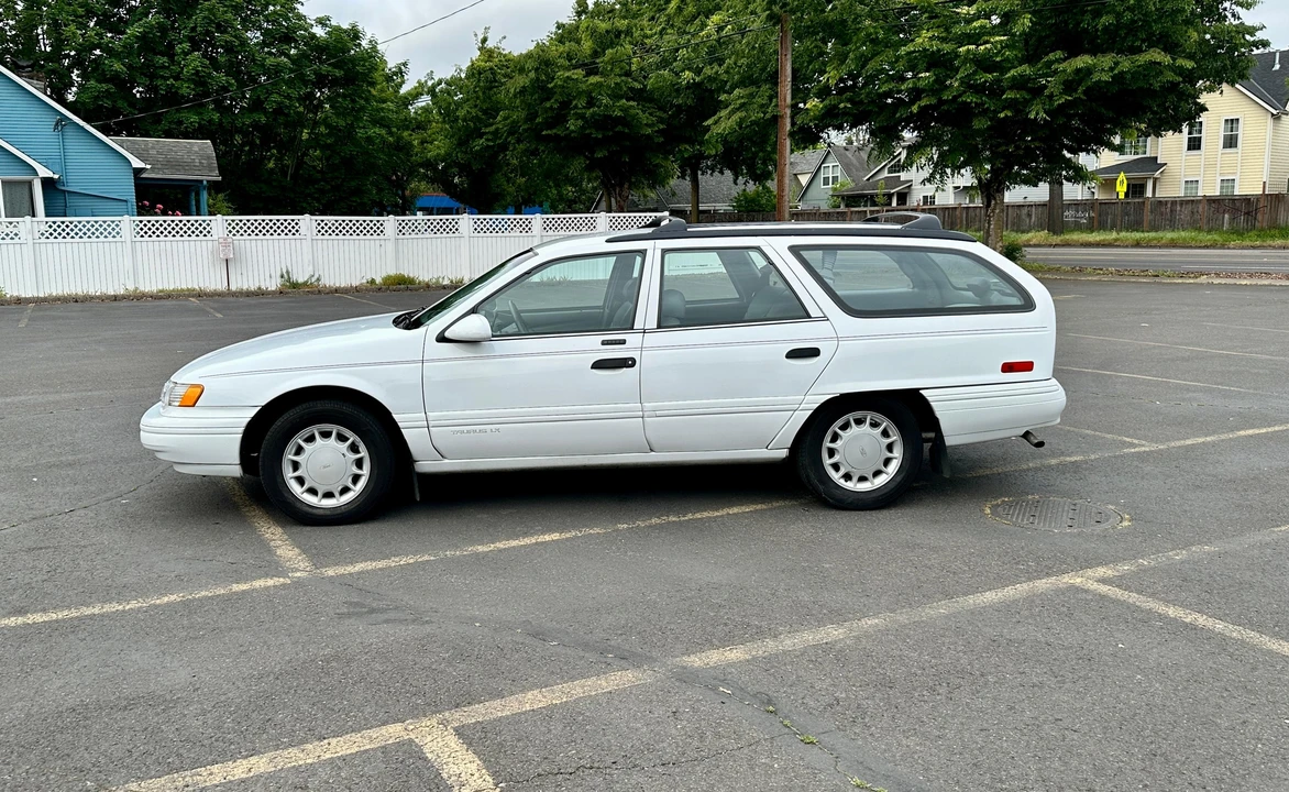 1993 Ford Taurus 2nd Gen - Image 7 of 31