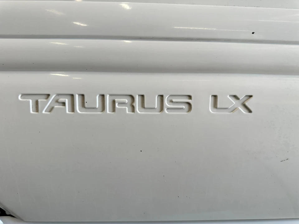 1993 Ford Taurus 2nd Gen - Image 30 of 31