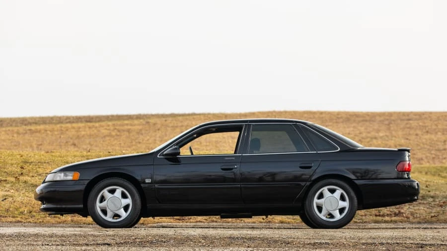1993 Ford Taurus SHO 2nd Gen - Image 2 of 22