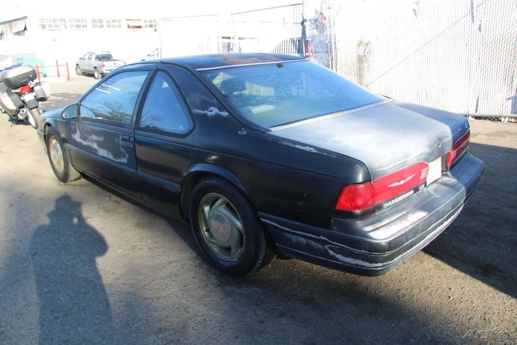 1993 Ford Thunderbird 10th Gen - Image 5 of 21