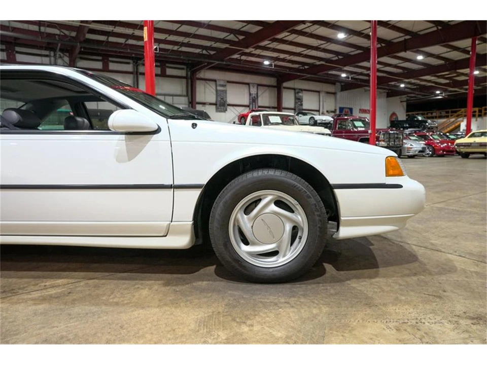1993 Ford Thunderbird 10th Gen - Image 11 of 31