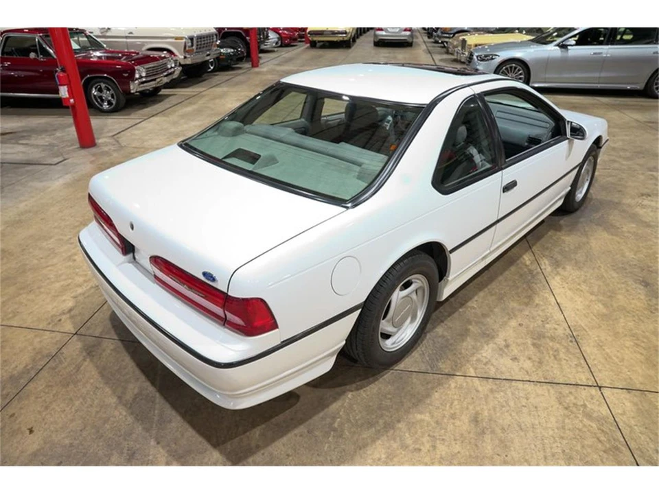 1993 Ford Thunderbird 10th Gen - Image 17 of 31