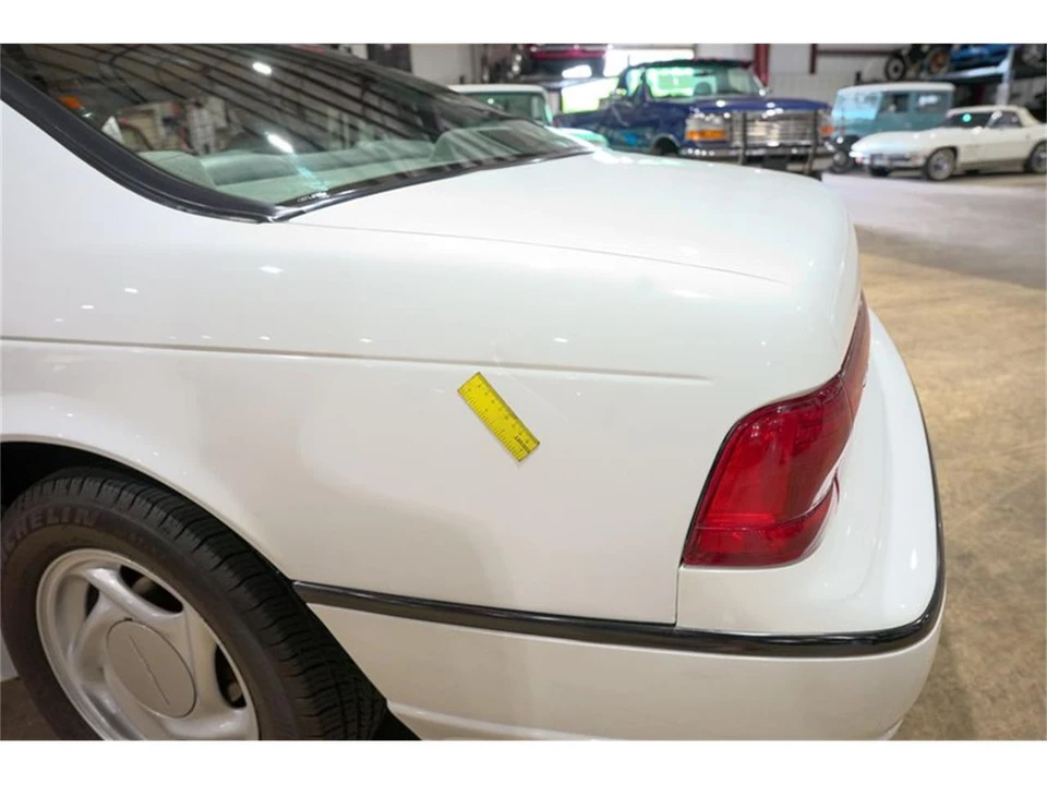 1993 Ford Thunderbird 10th Gen - Image 27 of 31