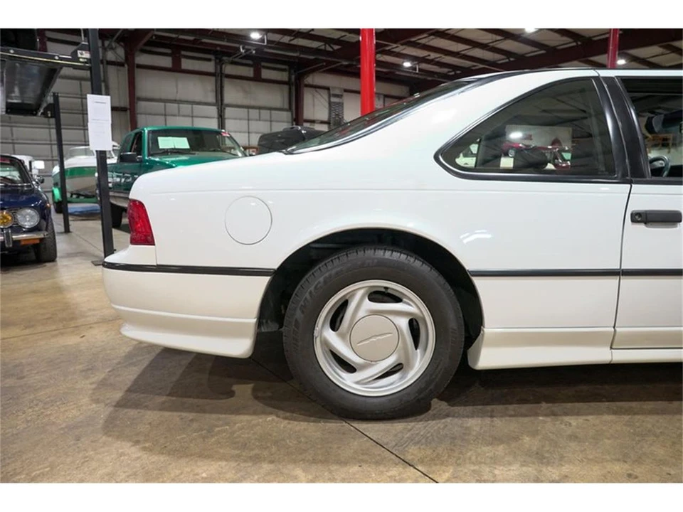 1993 Ford Thunderbird 10th Gen - Image 9 of 31