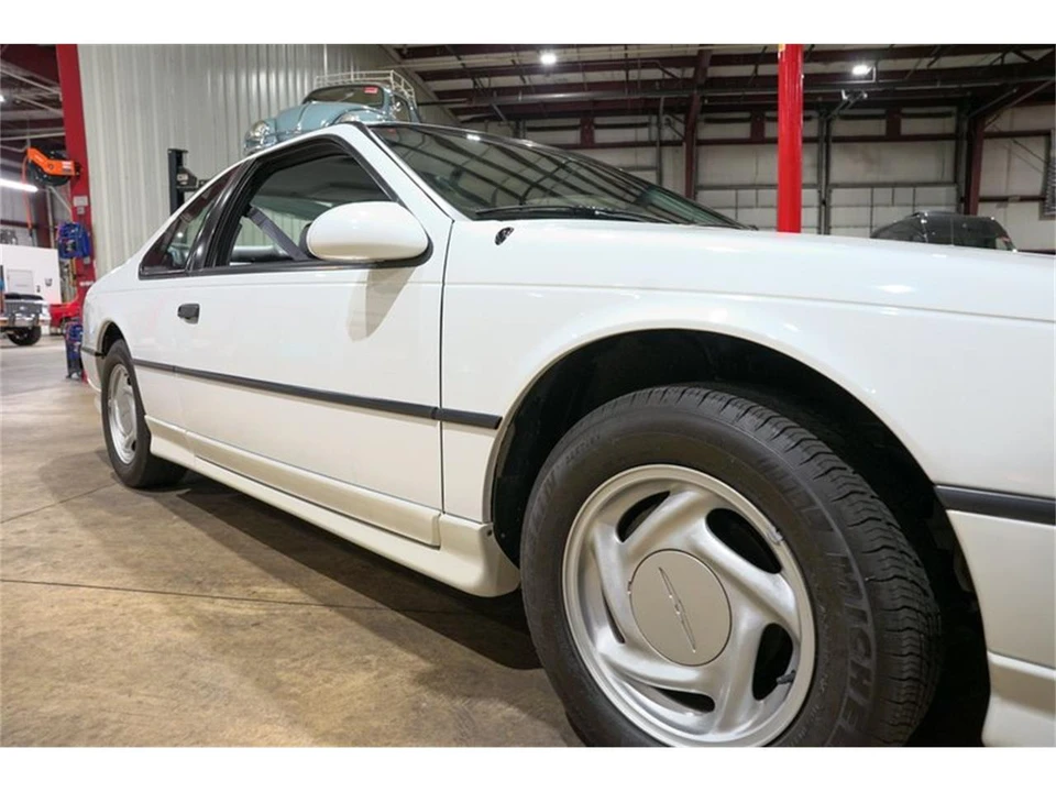 1993 Ford Thunderbird 10th Gen - Image 30 of 31