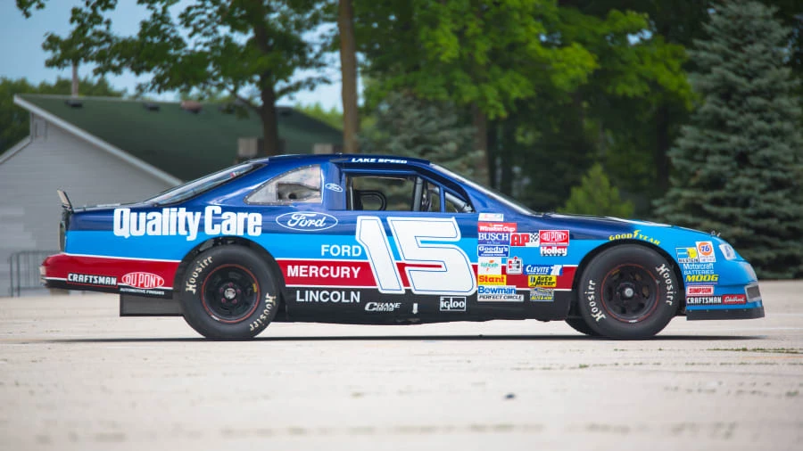 1993 Ford Thunderbird 10th Gen - Image 8 of 12