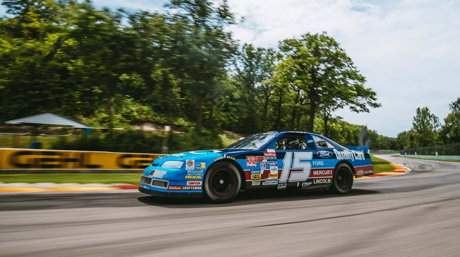 1993 Ford Thunderbird 10th Gen - Image 9 of 12