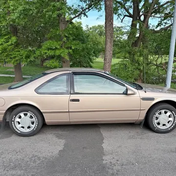1993 Ford Thunderbird Coupe