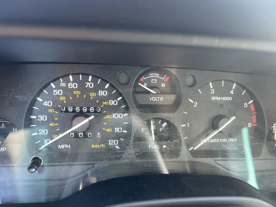 1993 Ford Thunderbird 10th Gen - Image 16 of 25