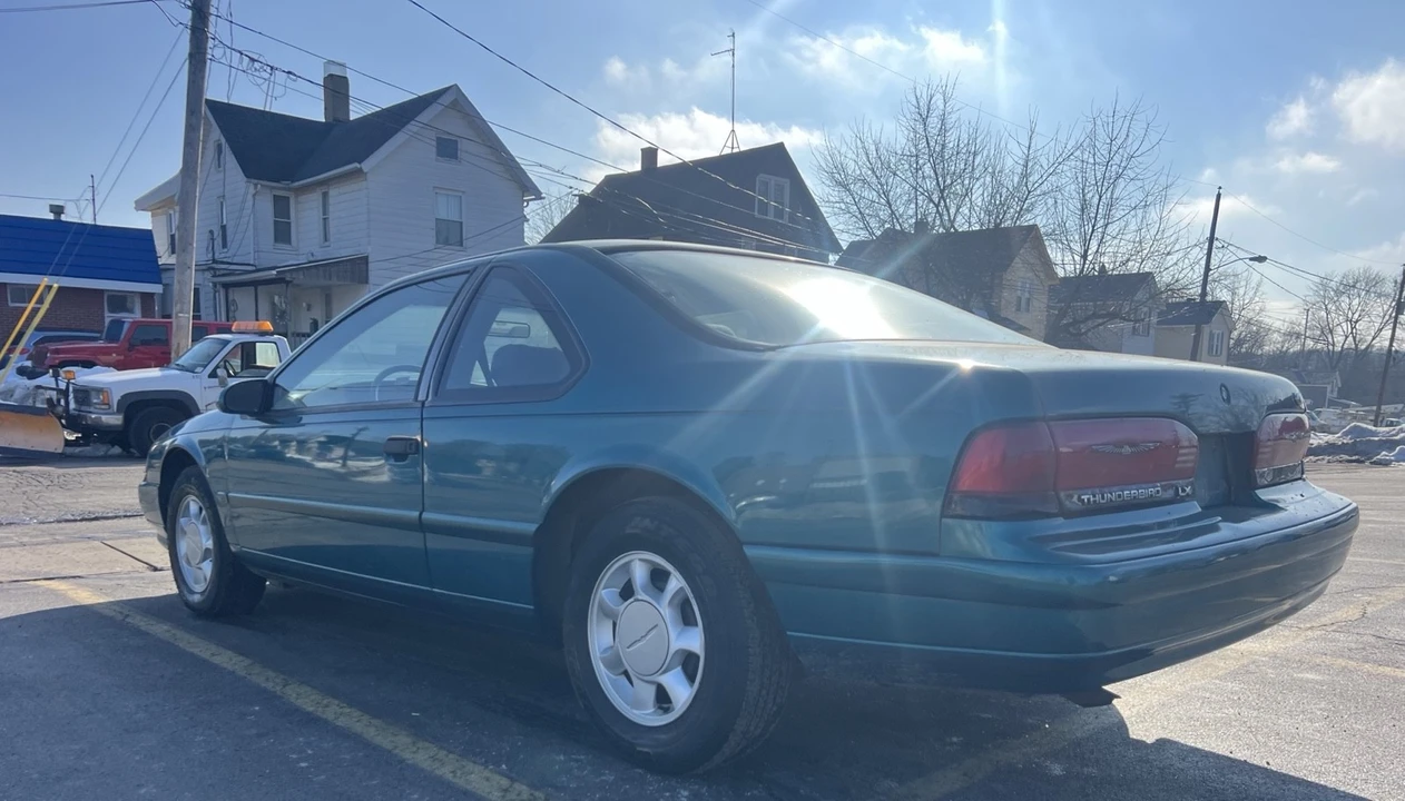 1993 Ford Thunderbird 10th Gen - Image 11 of 25