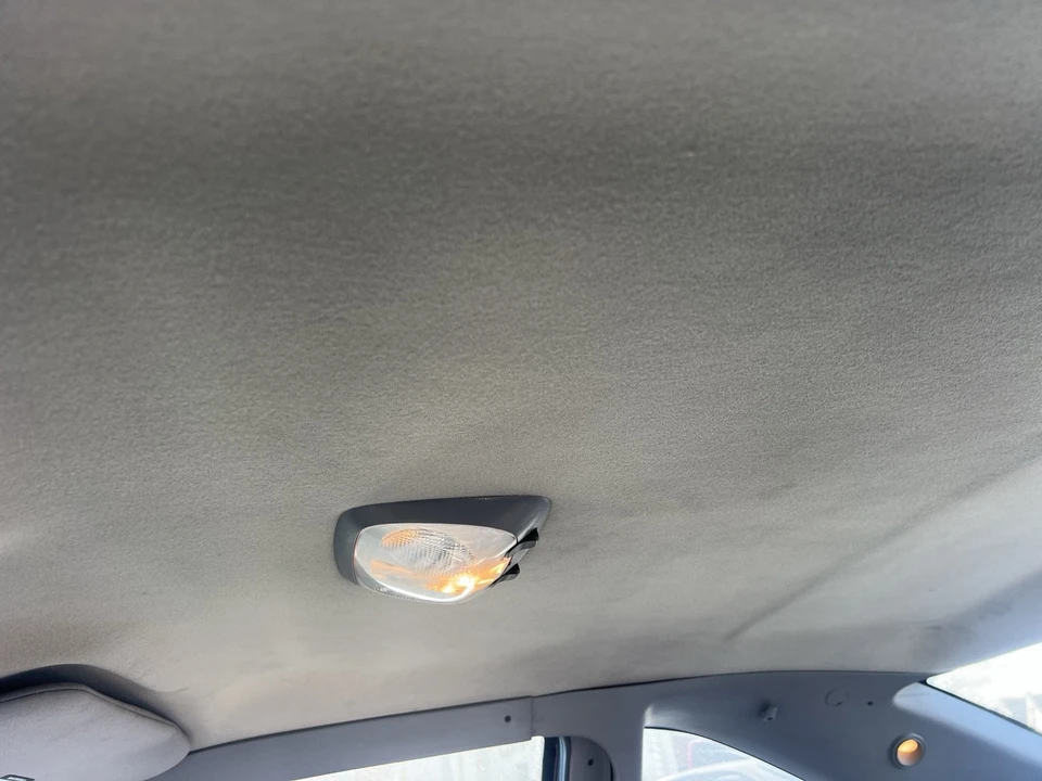 1993 Ford Thunderbird 10th Gen - Image 19 of 25