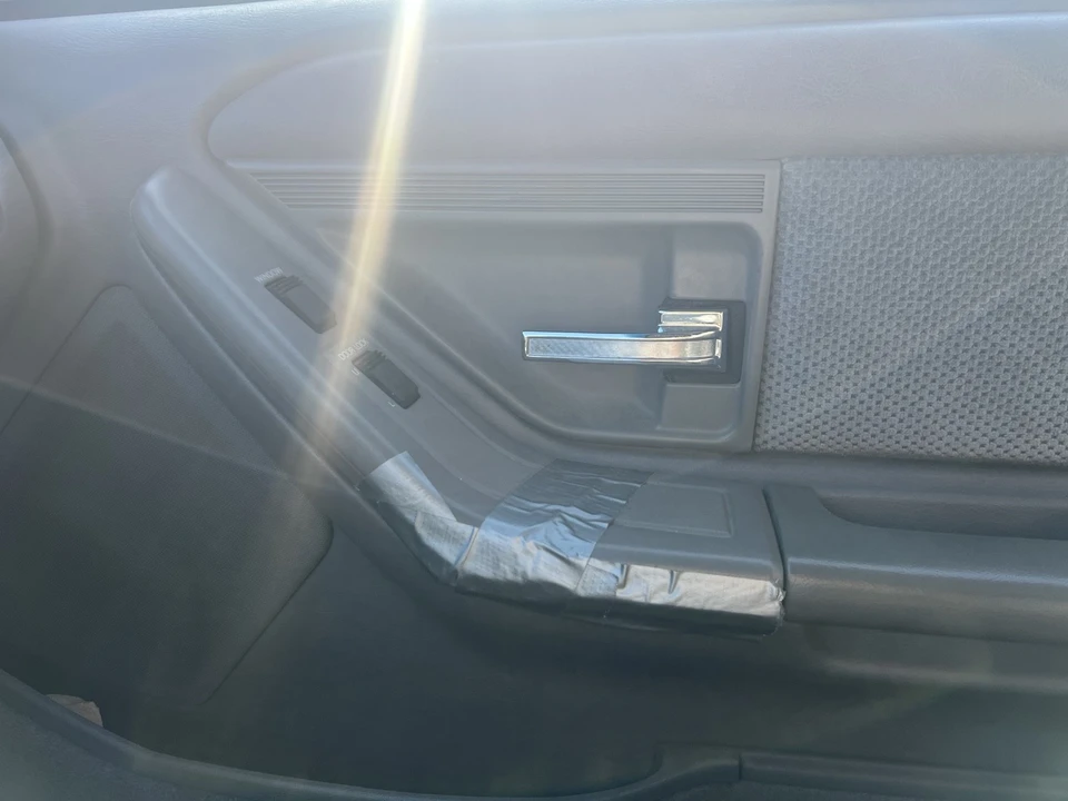 1993 Ford Thunderbird 10th Gen - Image 14 of 25