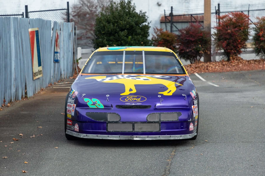 1993 Ford Thunderbird 10th Gen - Image 5 of 31