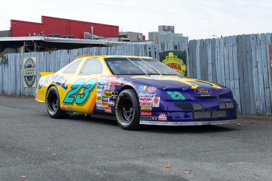 1993 Ford Thunderbird 10th Gen - Image 19 of 31