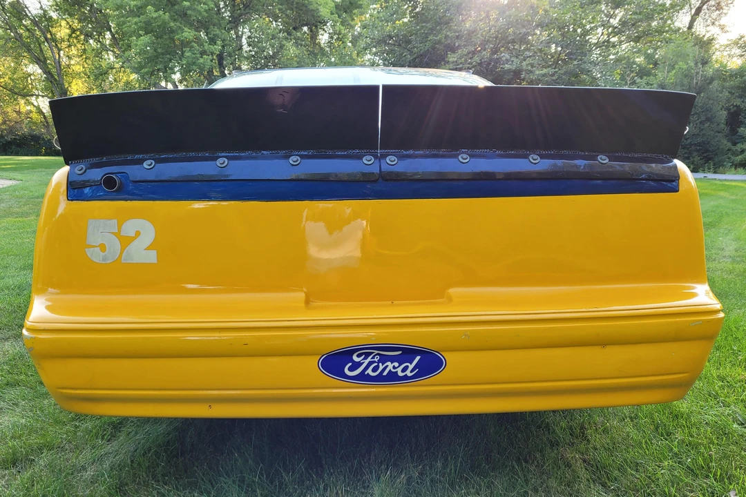 1993 Ford Thunderbird 10th Gen - Image 5 of 31