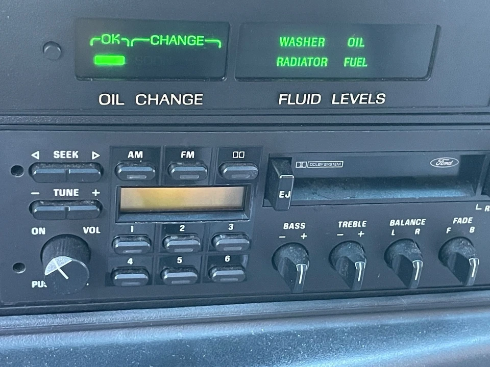 1993 Ford Thunderbird 9th Gen - Image 10 of 20
