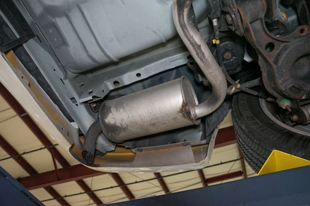 1993 Ford Thunderbird 10th Gen - Image 28 of 31