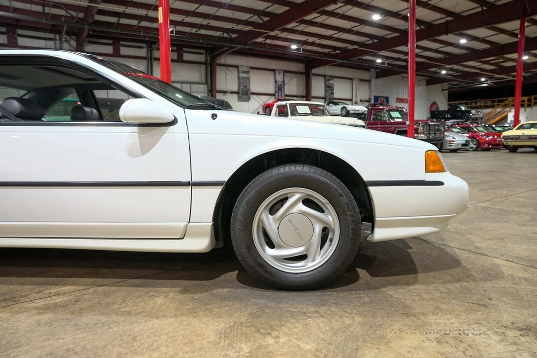 1993 Ford Thunderbird 10th Gen - Image 7 of 10