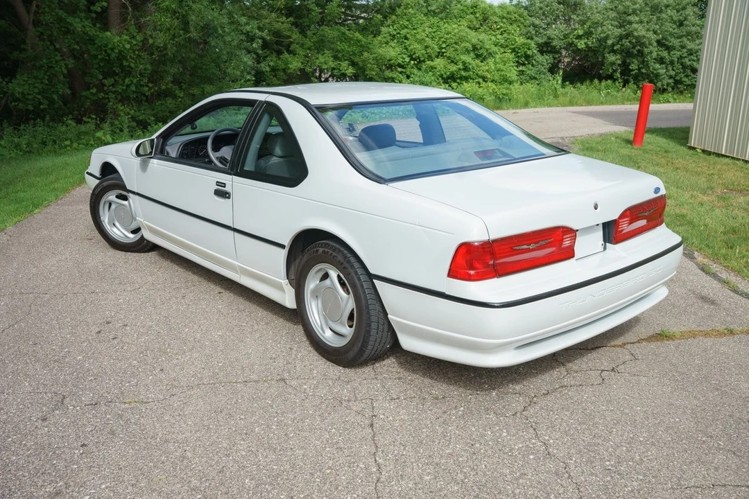 1993 Ford Thunderbird 10th Gen - Image 30 of 31