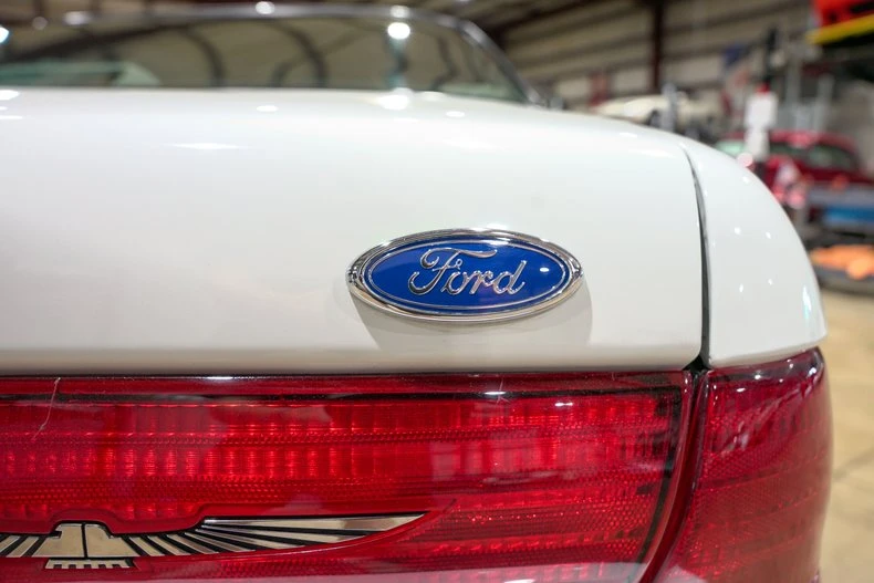 1993 Ford Thunderbird - Image 23 of 31