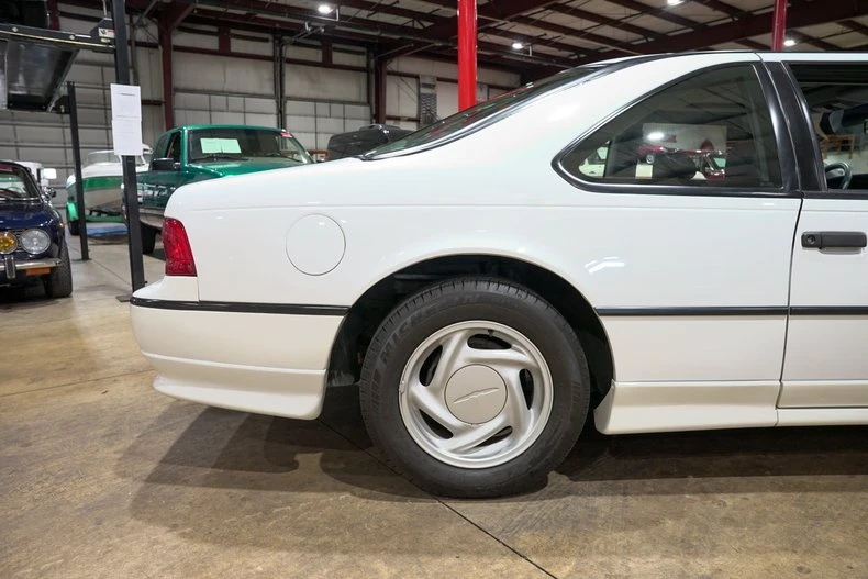 1993 Ford Thunderbird - Image 10 of 31