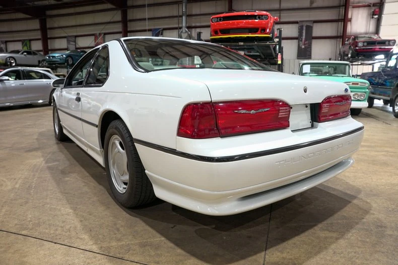 1993 Ford Thunderbird - Image 7 of 31
