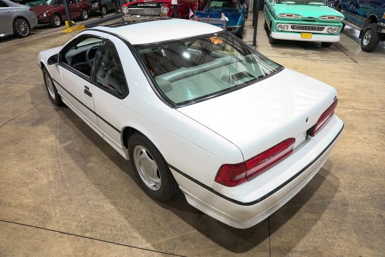 1993 Ford Thunderbird - Image 17 of 31