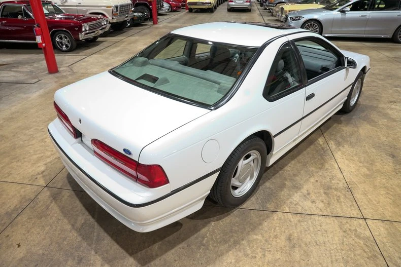 1993 Ford Thunderbird - Image 18 of 31