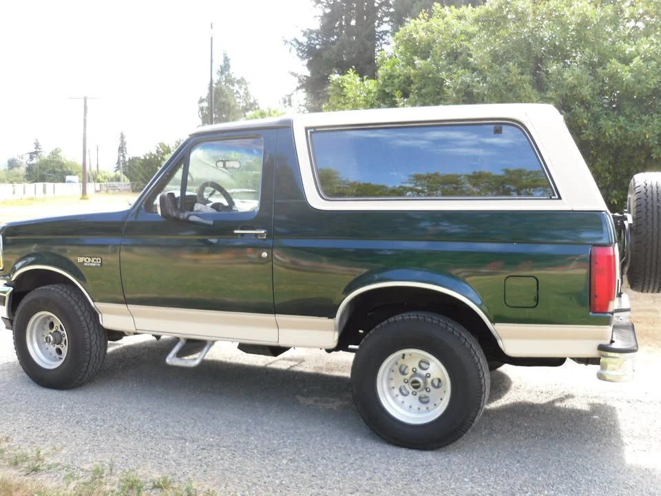1993 Ford Bronco 5th Gen - Image 2 of 10