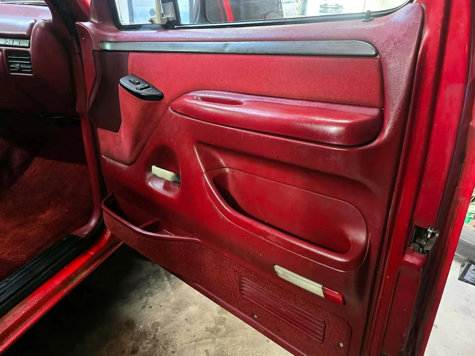 1993 Ford F-Series 9th Gen - Image 15 of 16