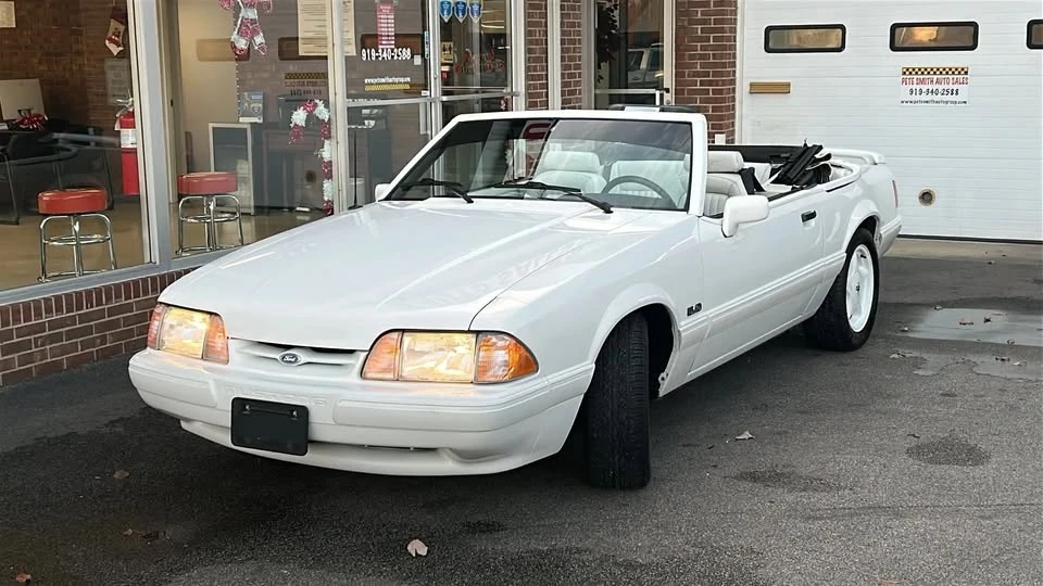 1993 Ford Mustang 3rd Gen - Image 2 of 20