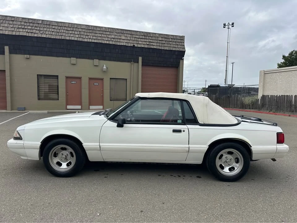 1993 Ford Mustang 3rd Gen - Image 4 of 15