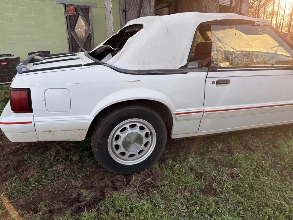 1993 Ford Mustang 3rd Gen - Image 5 of 9