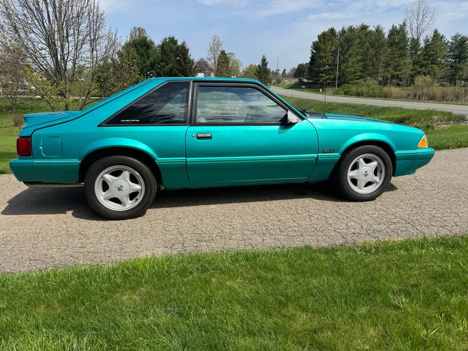 1993 Ford Mustang 3rd Gen - Image 4 of 20