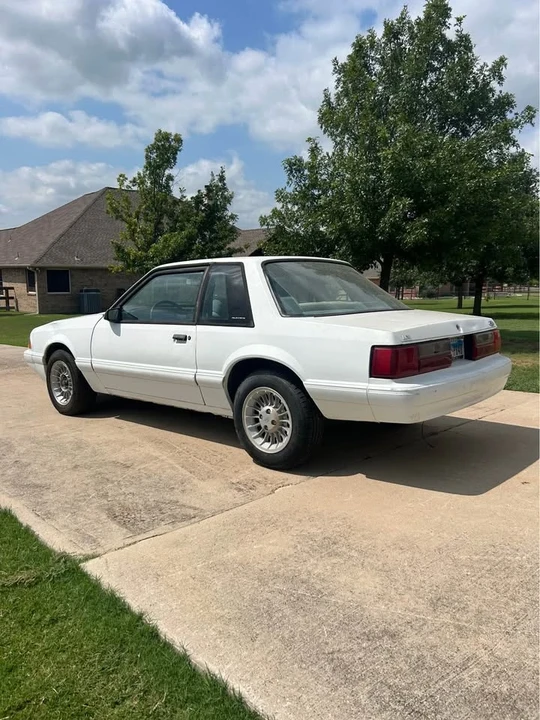 1993 Ford Mustang 3rd Gen - Image 2 of 15