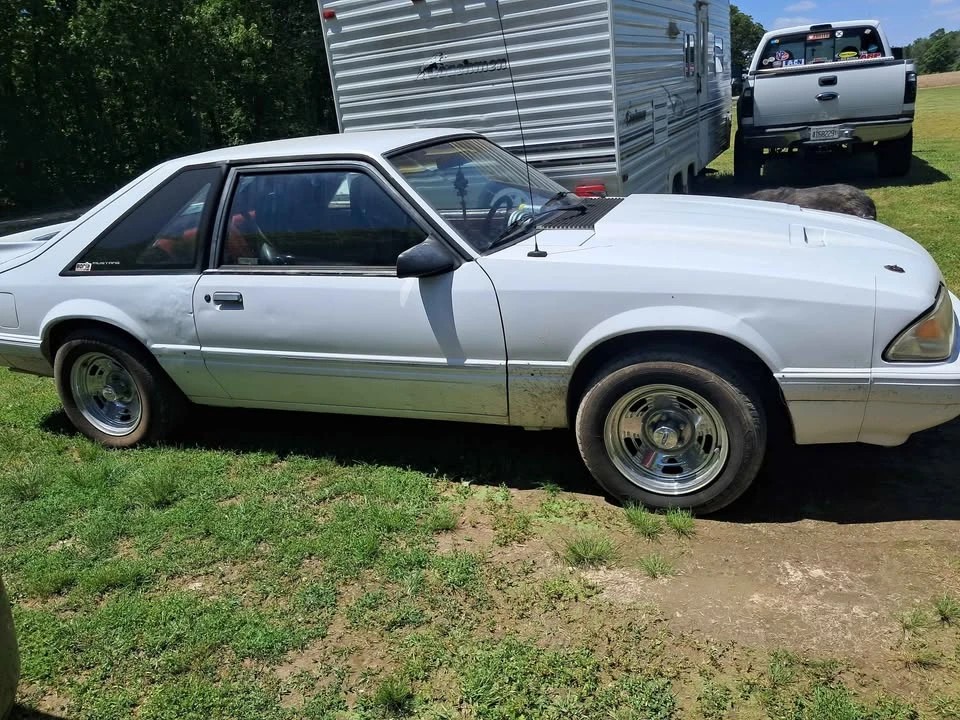1993 Ford Mustang 3rd Gen - Image 2 of 11