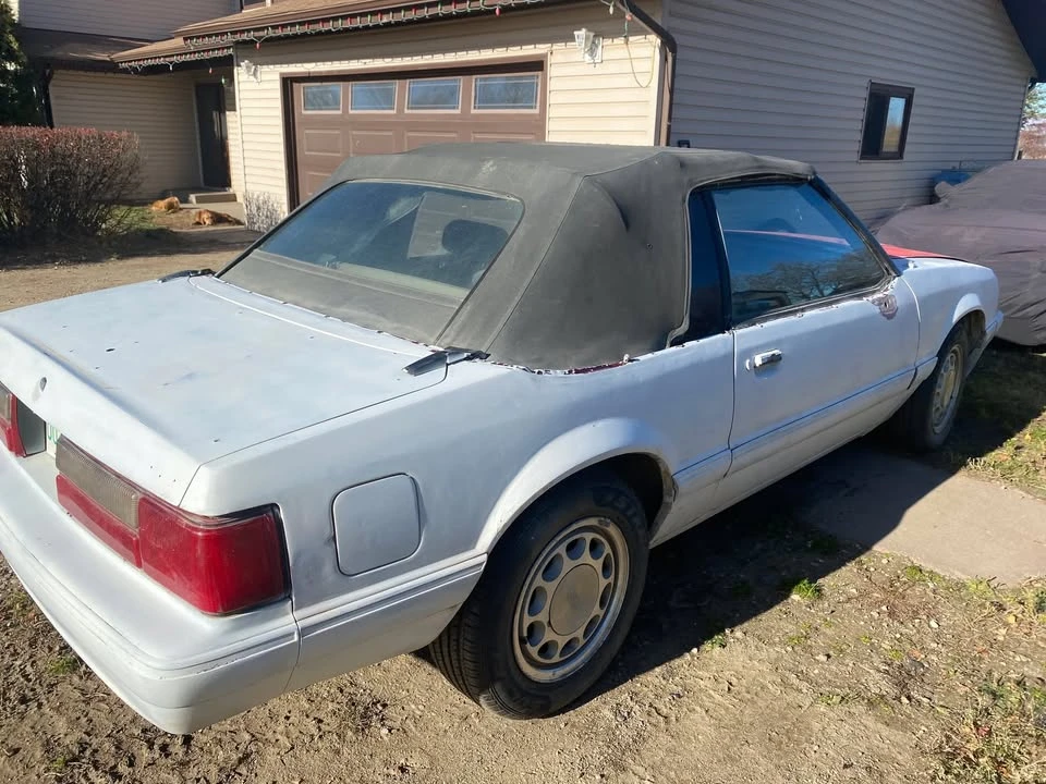 1993 Ford Mustang 3rd Gen - Image 2 of 7