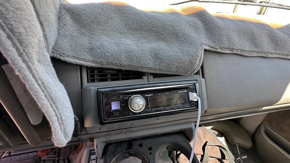 1993 GMC C/K - Image 8 of 10