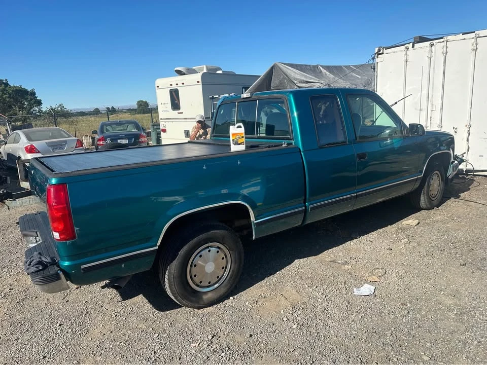 1993 GMC C/K - Image 9 of 10
