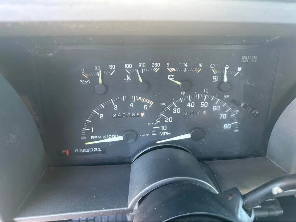 1993 GMC C/K - Image 4 of 10