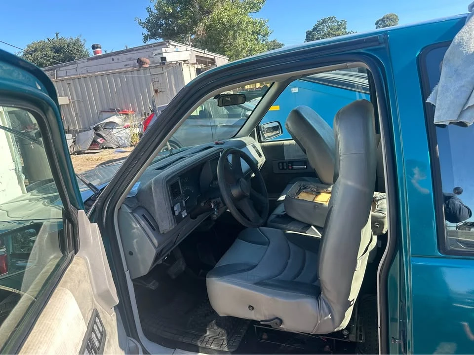 1993 GMC C/K - Image 5 of 10
