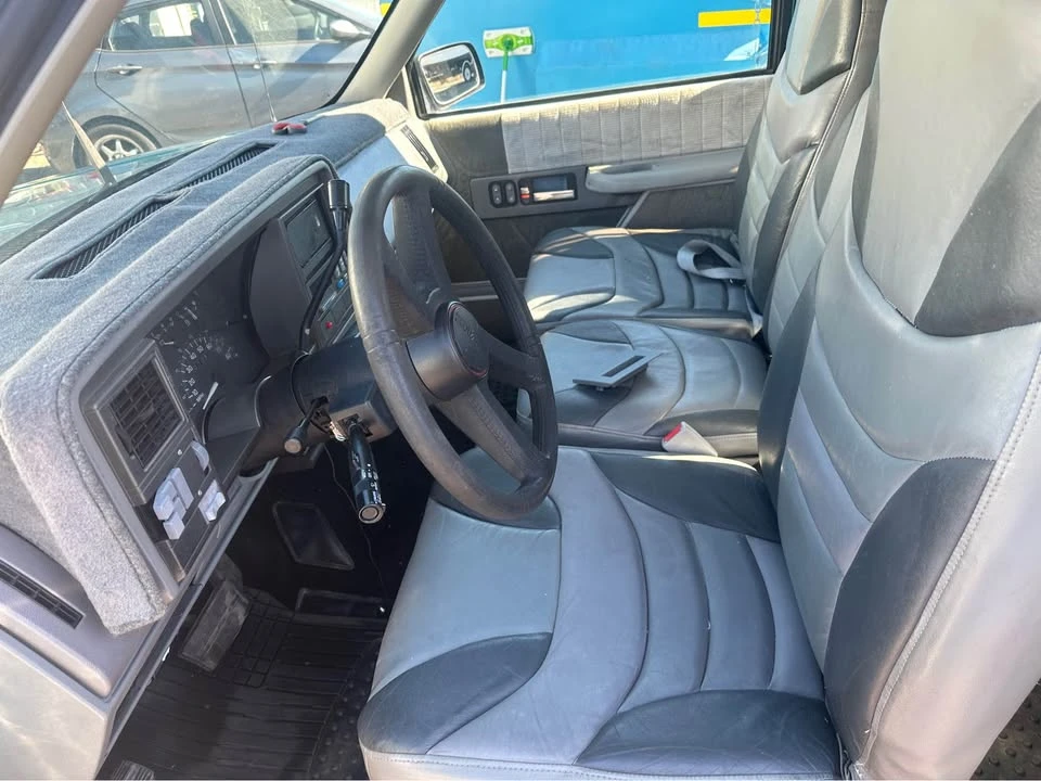 1993 GMC C/K - Image 3 of 10