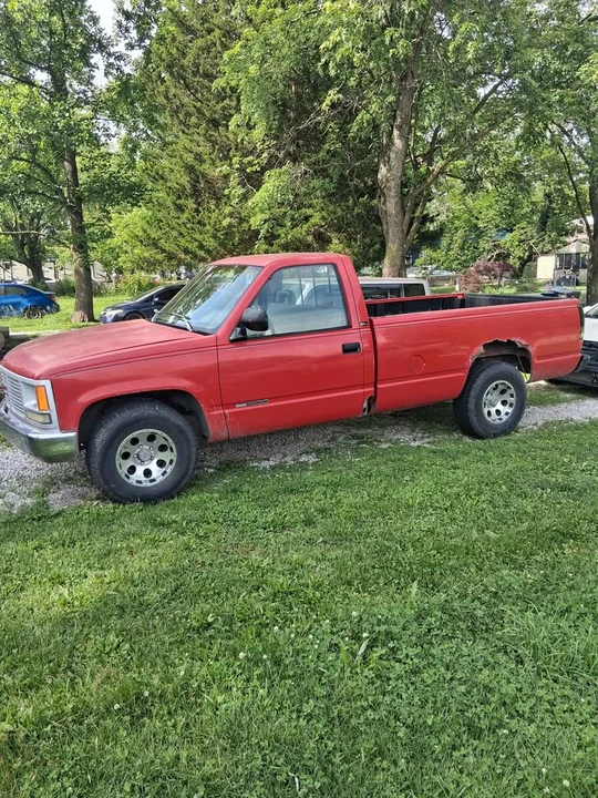 1993 GMC C/K - Image 2 of 3