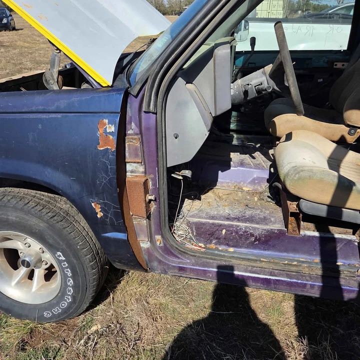 1993 GMC C/K - Image 4 of 15
