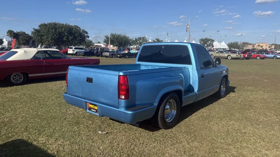 1993 GMC Sierra 1st Gen - Image 3 of 10